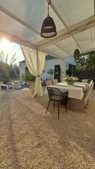 Terrasse sous pergola, coin repas – Villa Concetta, Casalbordino